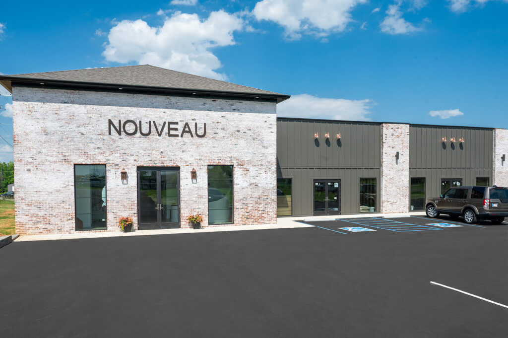 Nouveau Suite Salon