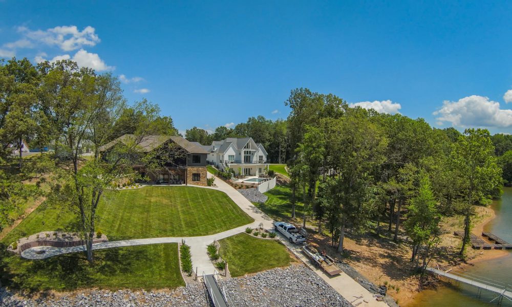 Eagle Landing Back Yards